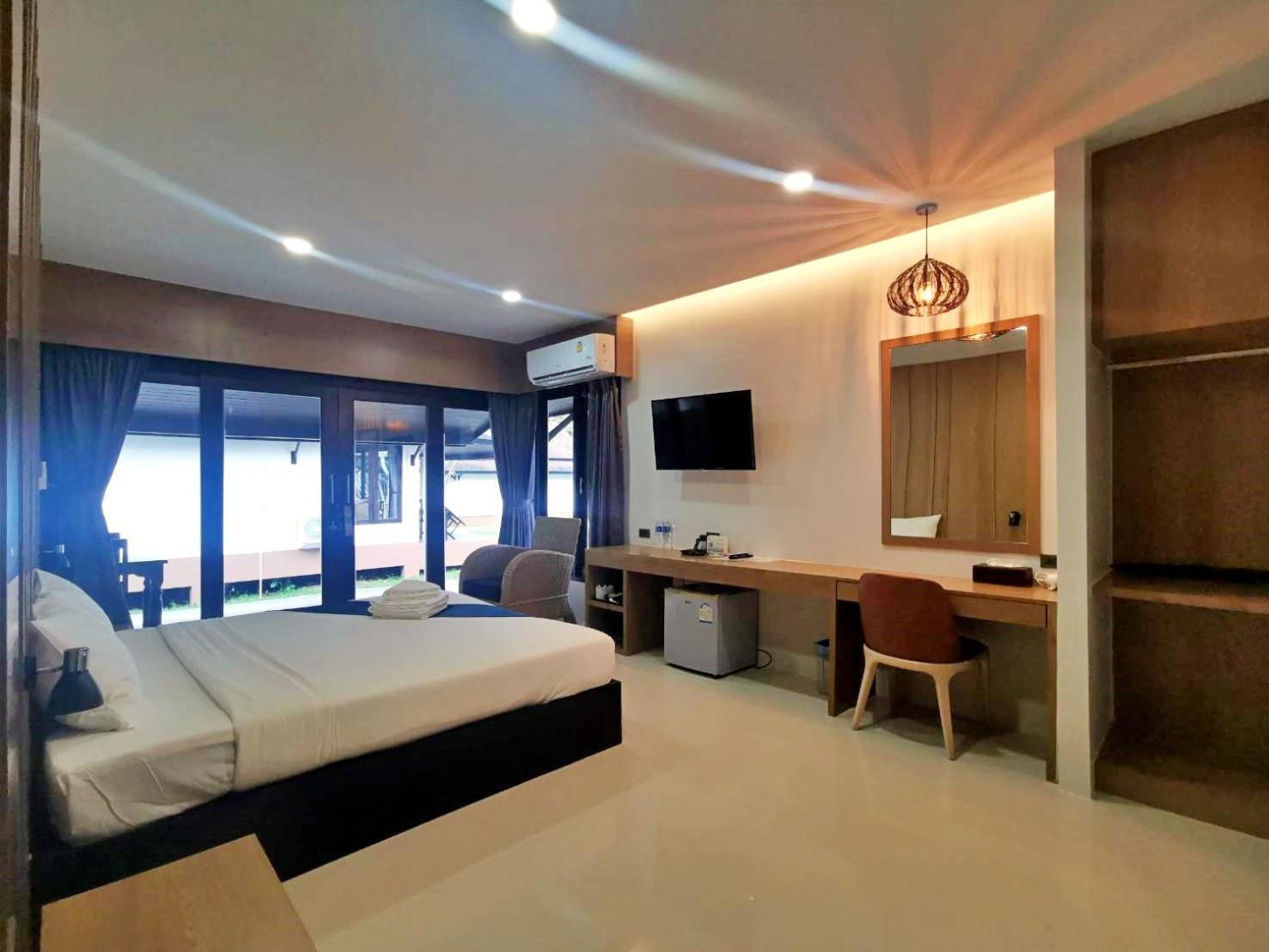 Nana Beach Hotel & Resort Pathiu Dış mekan fotoğraf
